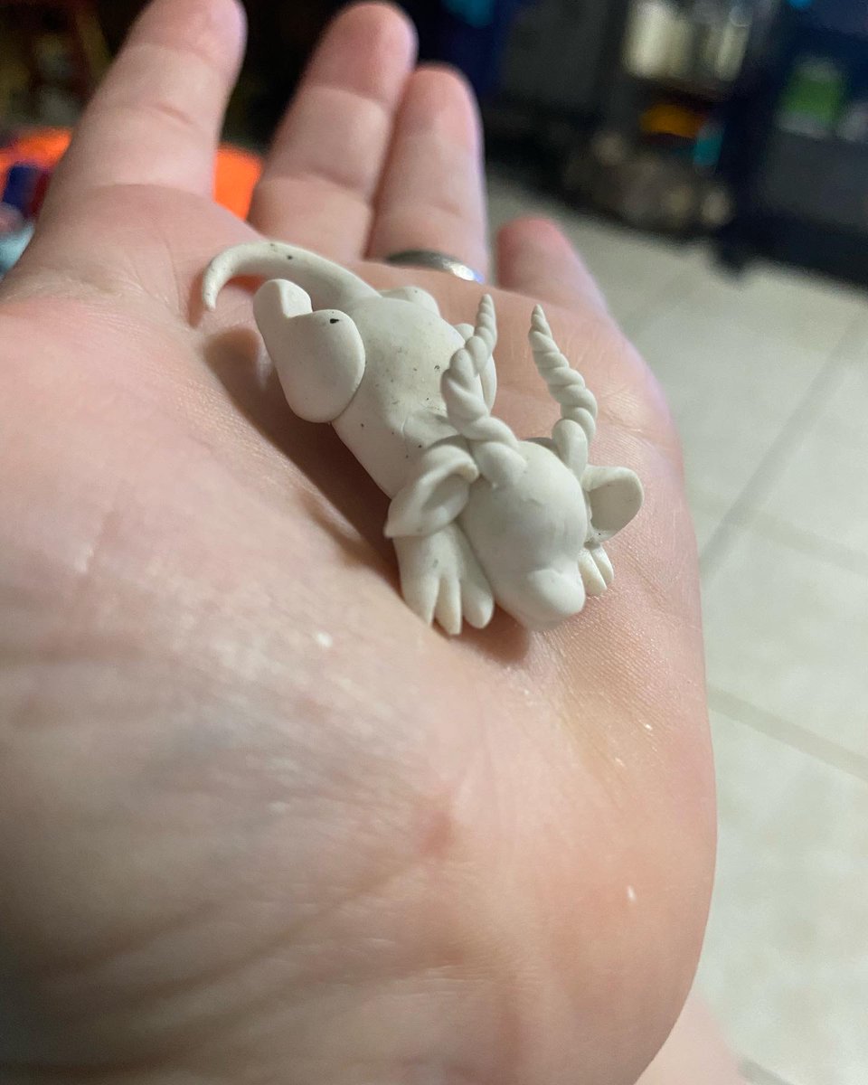 pheelinestiel's tweet photo. Letting you guys know, since it’s that time of year, I do custom painted miniature sleeping dragons. Domestic orders only. I accept cash app, PayPal, and kofi. All work by me! #physicalfurryart #dragonmini #clayminiature https://t.co/YIl3n3qeTK