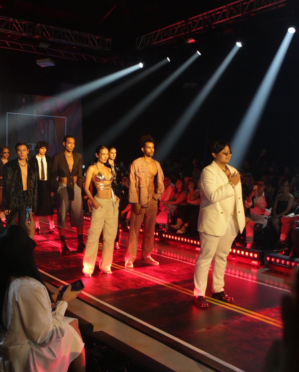 As the grand finale, we took the art of  streetwear to the BYS Fashion Week STREET STAGE.

Celebrating the art of self-expression and individualism, we featured designs by THIAN RODRIGUEZ and CRUZ.MNL. 

#BYSPH #BYSPHFashionWeek #YouPlayYou
