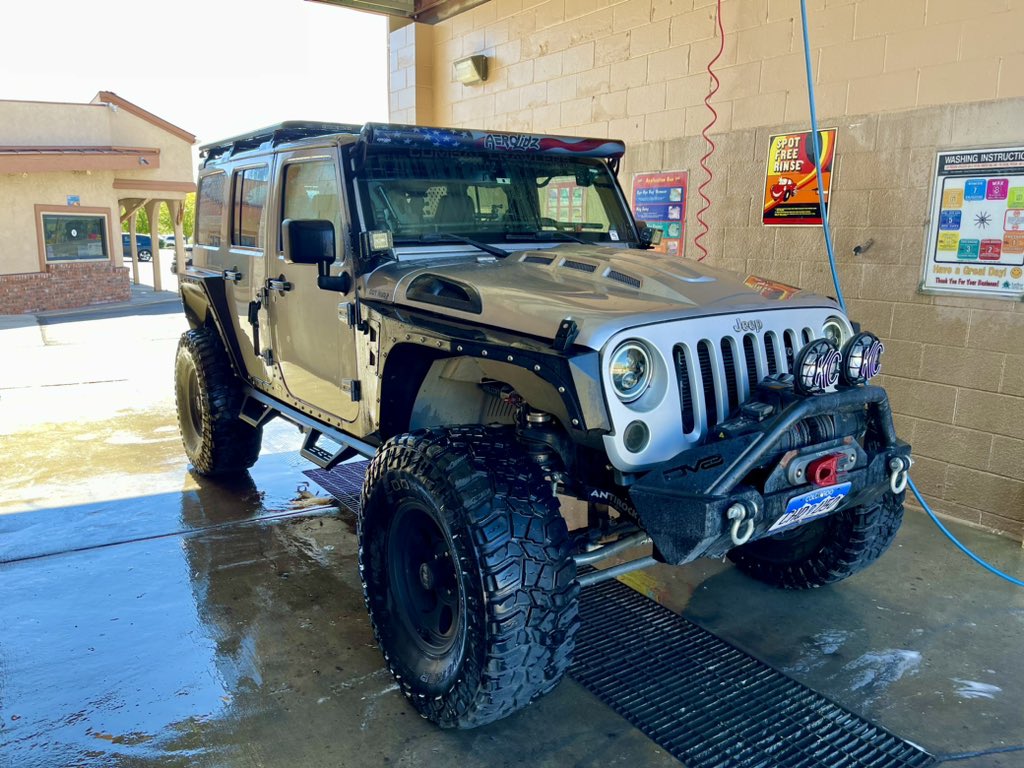 CrazyNavy_Vet's tweet photo. Preppin Journey for some trails Sunday with the GMJC (Grand Mesa Jeep Club). Escalante/Dominguez Color Run. All the Trees are turning colors. Should be great day with great people and Scenery only a rig can get to. 😎✌️ #itsajeepthing #ColoradoFallColors #totheMountains ✌️ https://t.co/7vcdj6oQTZ