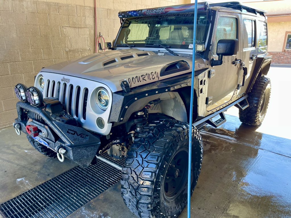 CrazyNavy_Vet's tweet photo. Preppin Journey for some trails Sunday with the GMJC (Grand Mesa Jeep Club). Escalante/Dominguez Color Run. All the Trees are turning colors. Should be great day with great people and Scenery only a rig can get to. 😎✌️ #itsajeepthing #ColoradoFallColors #totheMountains ✌️ https://t.co/7vcdj6oQTZ