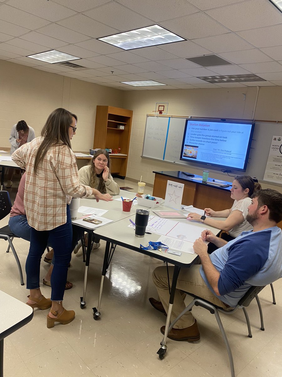 SarahCBarlow's tweet photo. Wrapped up the first week of October with our Best Practices PL focusing on the value of the formative measure process and learning new strategies to utilize informal formatives that help students summarize learning. Love our sweet land of Liberty! @LibertyMDL https://t.co/te4eBUHqS3