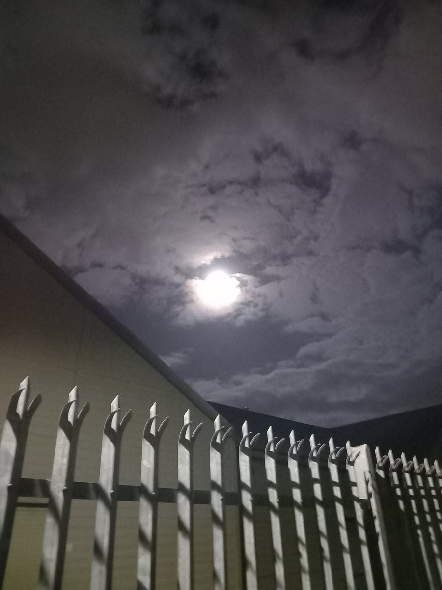 andrew_scoltock's tweet image. Full moon tonight beautiful 😍