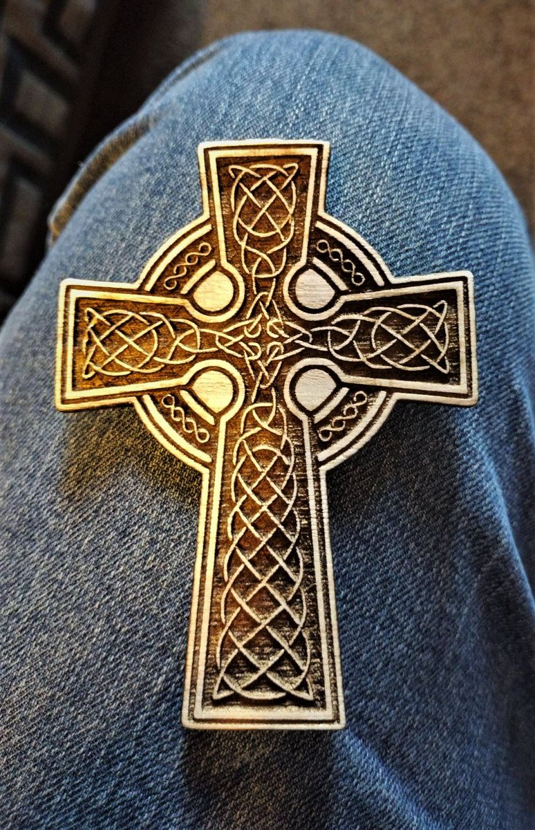 9RealmsDesigns's tweet photo. For my Saxon friends... Or Celtic Christians. This is a Celtic cross that I was messing around with. I am pretty happy with the first run, but a few tweaks need to ba made for it to be perfect. #laserengraving #celticcross #higherpath #spiritualism #crucifix https://t.co/6Uwt58VF7m