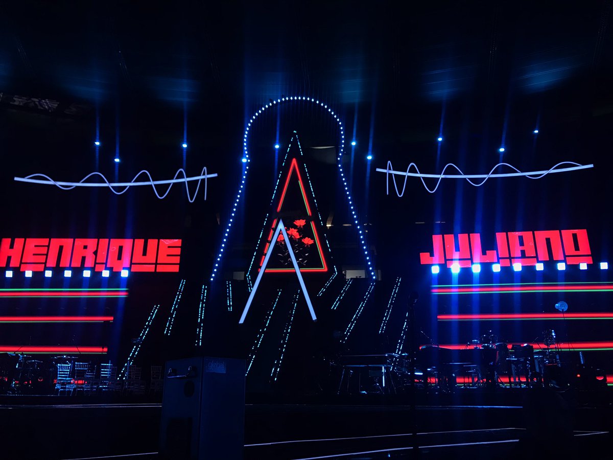 Tudo tão perfeito 😍
Que orgulho de ser fã deles!🥺

#dvdHeJbsb