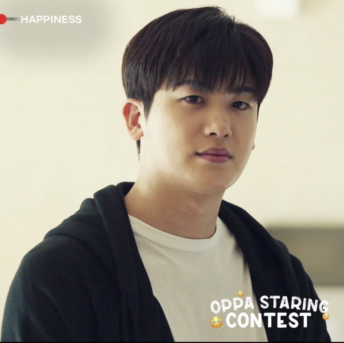 hyungjooniverse's tweet photo. netflixph ig post 😍

Wag mo ako tignan ng ganyan oppa 😳
(Don't look at me like that oppa😳) 
#HappinessonNetflix https://t.co/vPFRxgdNQc