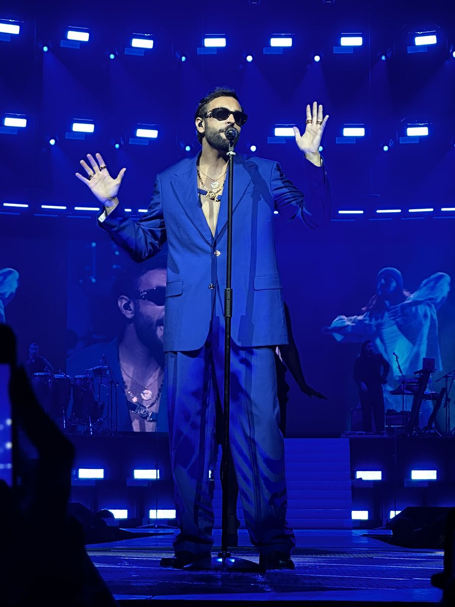 d_d_dav's tweet photo. Che esperienza @mengonimarco ! È stato davvero tutto stupendo…e quell’iPhone 14 Pro che foto fa???? 😍#MENGONILIVE2022 #iphone14pro https://t.co/gFgpatfzyT