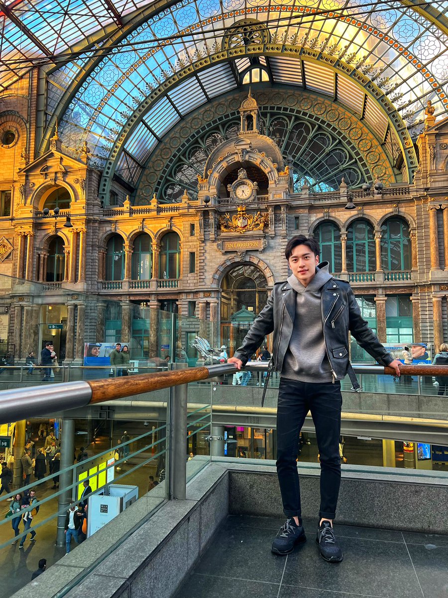 The most artistic station in Europe🚉 #belgium #station #antwerpen