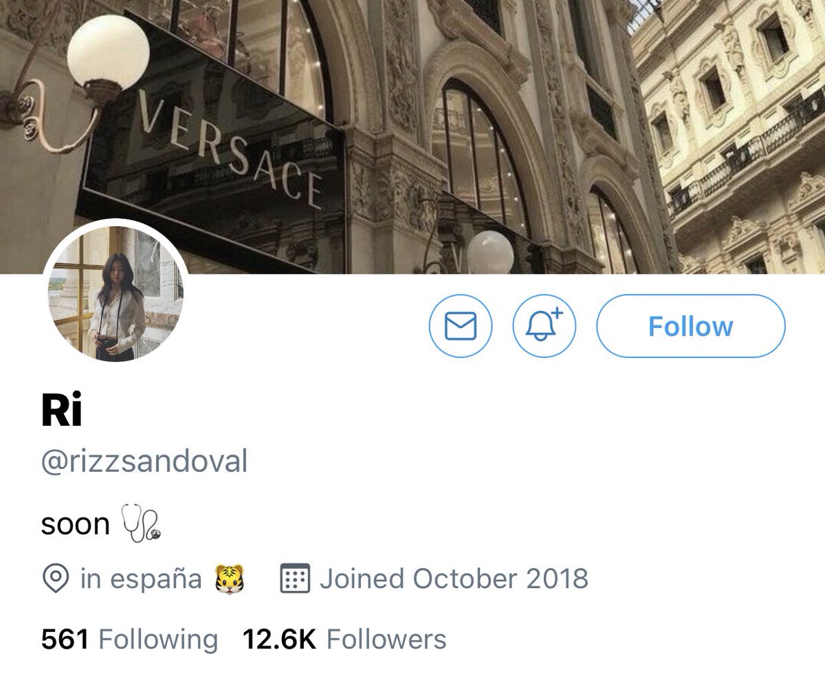 direkjennie's tweet photo. — Pahimakas —

a JENLISA AU wherein Rizz and Skyler are bestfriends who has always dreamt of pursuing a career in the medical field together. 

One day they woke up, and it is finally their senior year.

“Last year before college oh. Umamin ka na kasi kay Rizz, Sky.” https://t.co/iITcT9107V