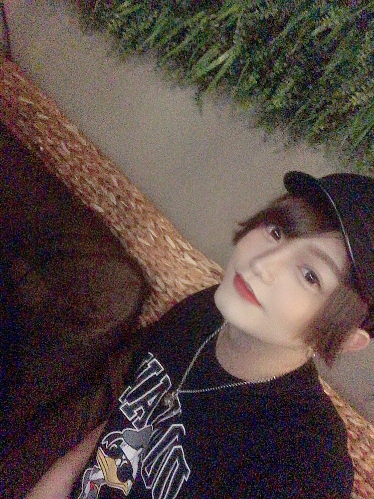 10a_po2's tweet photo. 最近の僕
まだバーオープンして
1週間しか経ってないのに
たくさん遊びにきてくれて嬉しい🥲

課題も沢山見えてくるし
もっと店良くしていくんで
新規の方も待ってます🥺
＃ミナミ #バー https://t.co/JyX3OCWNuw