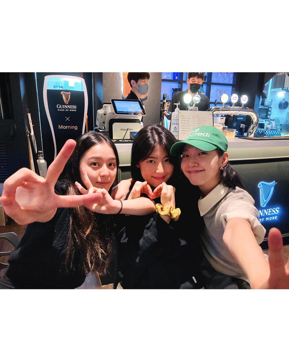 CrescentMoon08's tweet photo. KimGoEun's IG update!! I can't believe it's all ending tonight! ๐ญ๐ญ๐ญ๐ญ
Gonna miss the Oh sisters!!
#KimGoEun #NamJiHyun #ParkJiHu #LittleWomen #LittleWomenFinale #OhInJoo #OhInKyung #OhInHye #๊น๊ณ ์ #๋จ์งํ #๋ฐ์งํ #UhmJiWon #์์์์จ๋ค #Ggone #GgoneKim #Gonnim #WonSangAh https://t.co/o75pBA9w9c