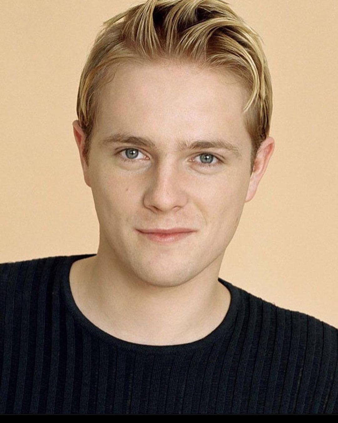 Happy birthday to Nicky Byrne of Westlife,
(9 October 1978). 
