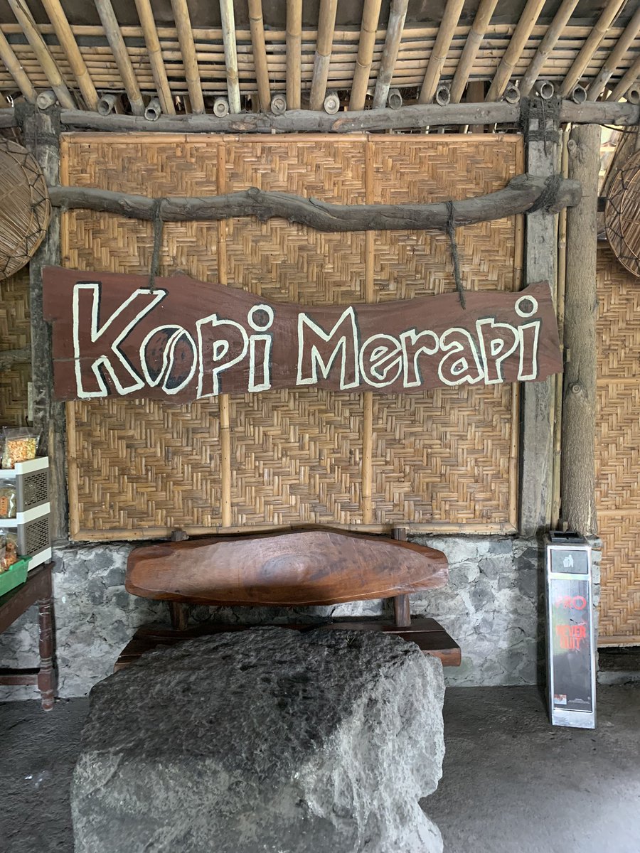 blueboy240493's tweet image. Pertama kali coba jalannya lumayan bos. #kopimerapi #jogja #hitsjogja