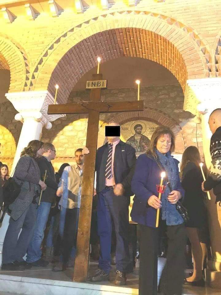 kiriaki03867538's tweet photo. Ο 53 χρόνος που βίαζε και εξέδιδε το 12 χρόνο κοριτσάκι στον Κολωνό βαθιά χωμένος στην ΝΔ και στην εκκλησία https://t.co/n5EaWteEso