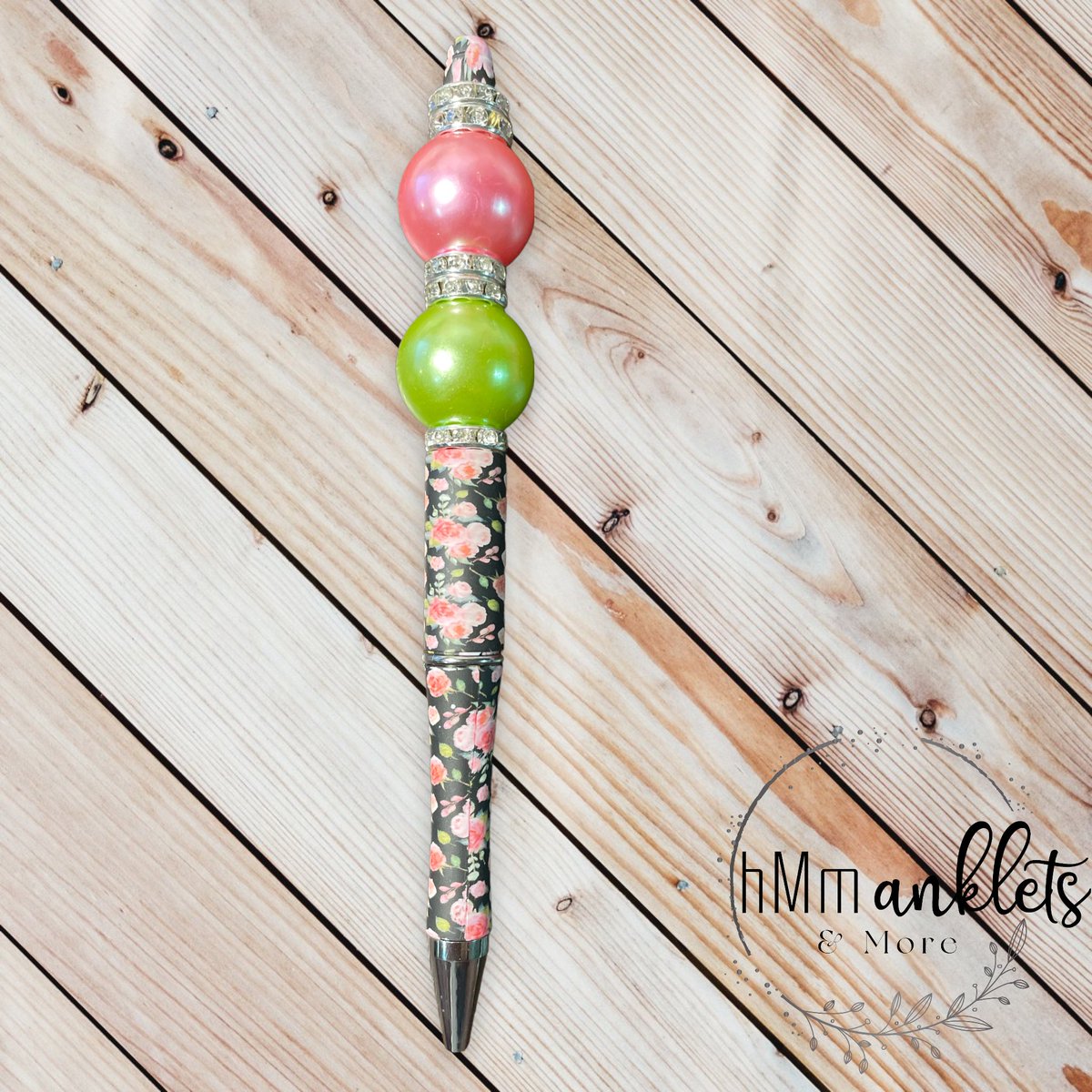 hMmAnklets's tweet photo. Some amazing new pens are being loaded to my website! Stop in and check us out. Link is in bio! 

#beads #beadedpens #smallshop #SmallBusinessSaturday #SmallBusiness #hmmankletsandmore #Beaded https://t.co/I4TmENH9t5