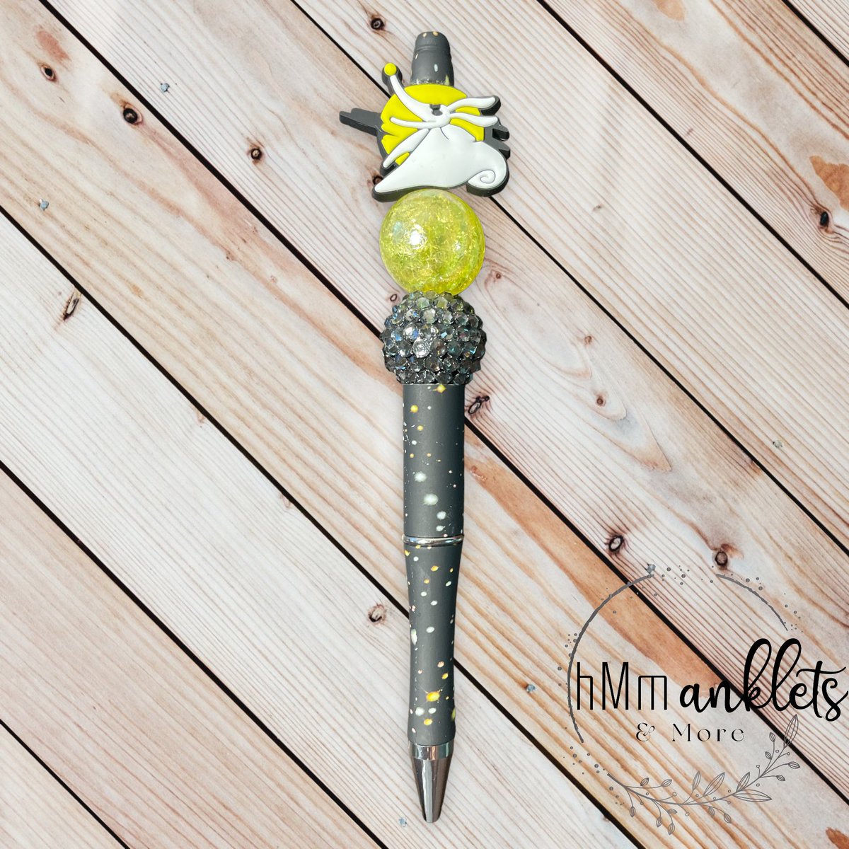 hMmAnklets's tweet photo. Some amazing new pens are being loaded to my website! Stop in and check us out. Link is in bio! 

#beads #beadedpens #smallshop #SmallBusinessSaturday #SmallBusiness #hmmankletsandmore #Beaded https://t.co/I4TmENH9t5