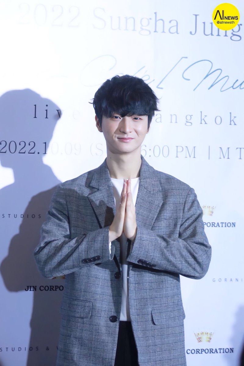 AllNews_th's tweet photo. “จองซองฮา” งานแถลงข่าว "2022 Sungha Jung's Music Cafe [MuCa] Live in Bangkok”

#SunghaMuCaLiveBKK 
#Sungha #JungSungha
#JinCorporation #PiccoloMusicEnt https://t.co/e0wTdB14LS