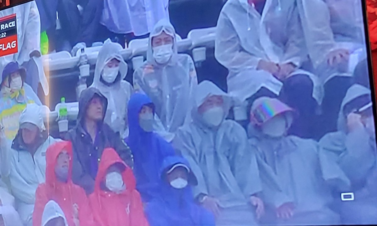 baldspuds's tweet photo. Still bloody waiting #JapaneseGP #sundayfundayish https://t.co/ghBt1FkBom