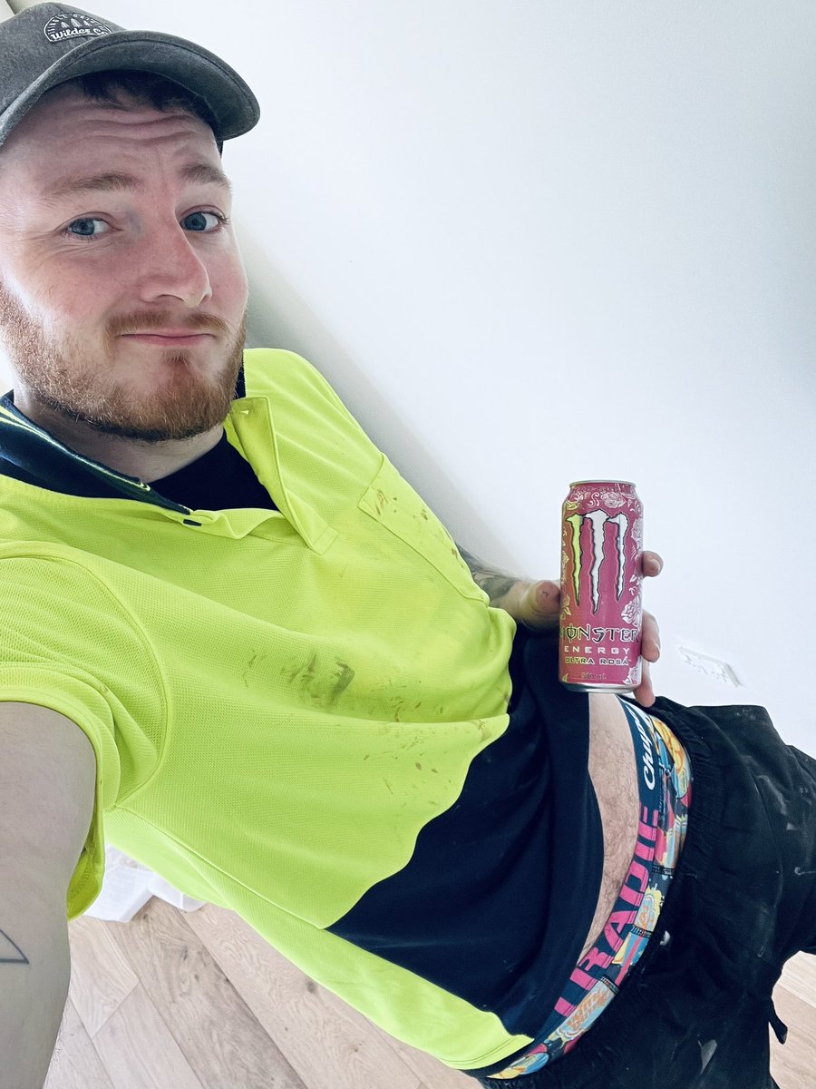 tradie_mark's tweet photo. On Wednesday’s I wear pink ���🏼
@MancTradieLad #tradie #gaytradie https://t.co/NmX7rSVnIq