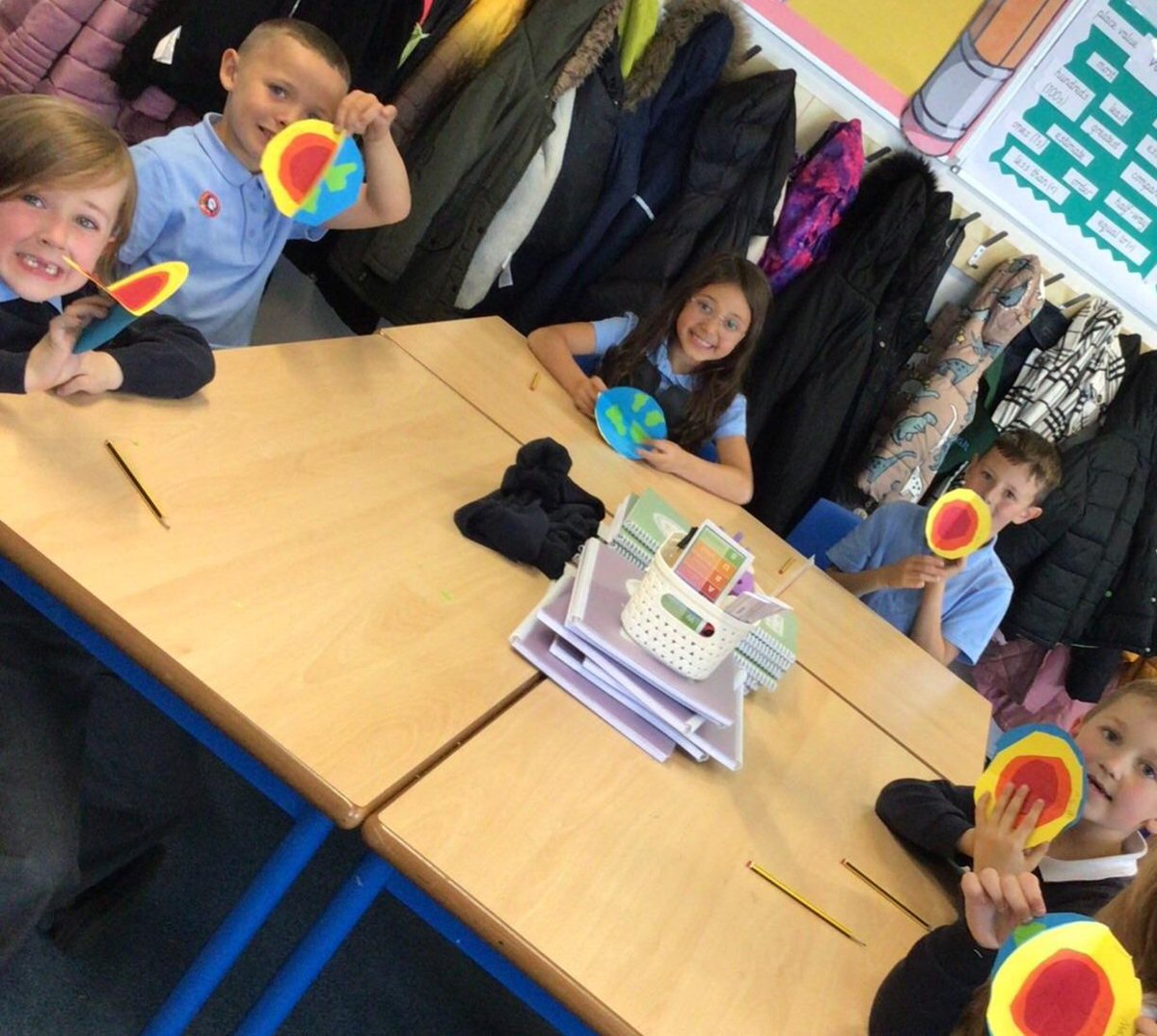 Leamington Primary Academy FHT (@leamingtonpafht) on Twitter photo Anning class have been looking at the different layers of the Earth! They found out what they are made from and what part they play in life on our beautiful planet! They even made models to help them remember! Anning class have been looking at the different layers of the Earth! They found out what they are made from and what part they play in life on our beautiful planet! They even made models to help them remember!