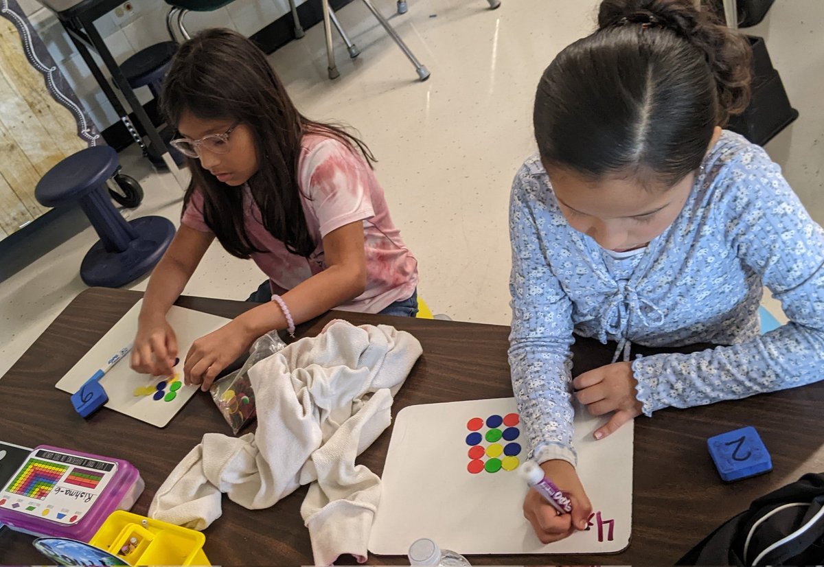 mslanenga's tweet photo. Working with arrays as we explore factors and multiples #weare126 #hg126 #hornetstrong @dist126_hg @dist126 https://t.co/BdW1uYatOD