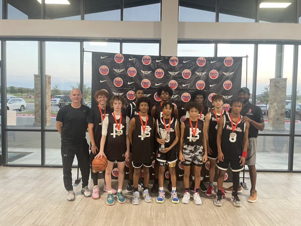 CoachRizo's tweet photo. @ProSkillsSATX JV and 2027 teams take 1st and 2029 team takes 2nd in @ExcelTournament today 🏀⚫️🔴 #OnAMission #BeAboutIt #PlatformMatters https://t.co/sUY6Z32g7y