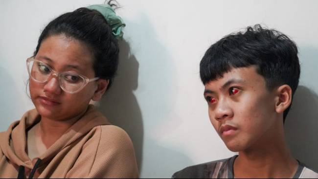 KompasTV's tweet photo. Penembakan Gas Air Mata Berefek pada Mata Semua Korban Tragedi Kanjuruhan yang Ditemui TGIPF https://t.co/7VkO7VewaN https://t.co/W8EWPgHNVL