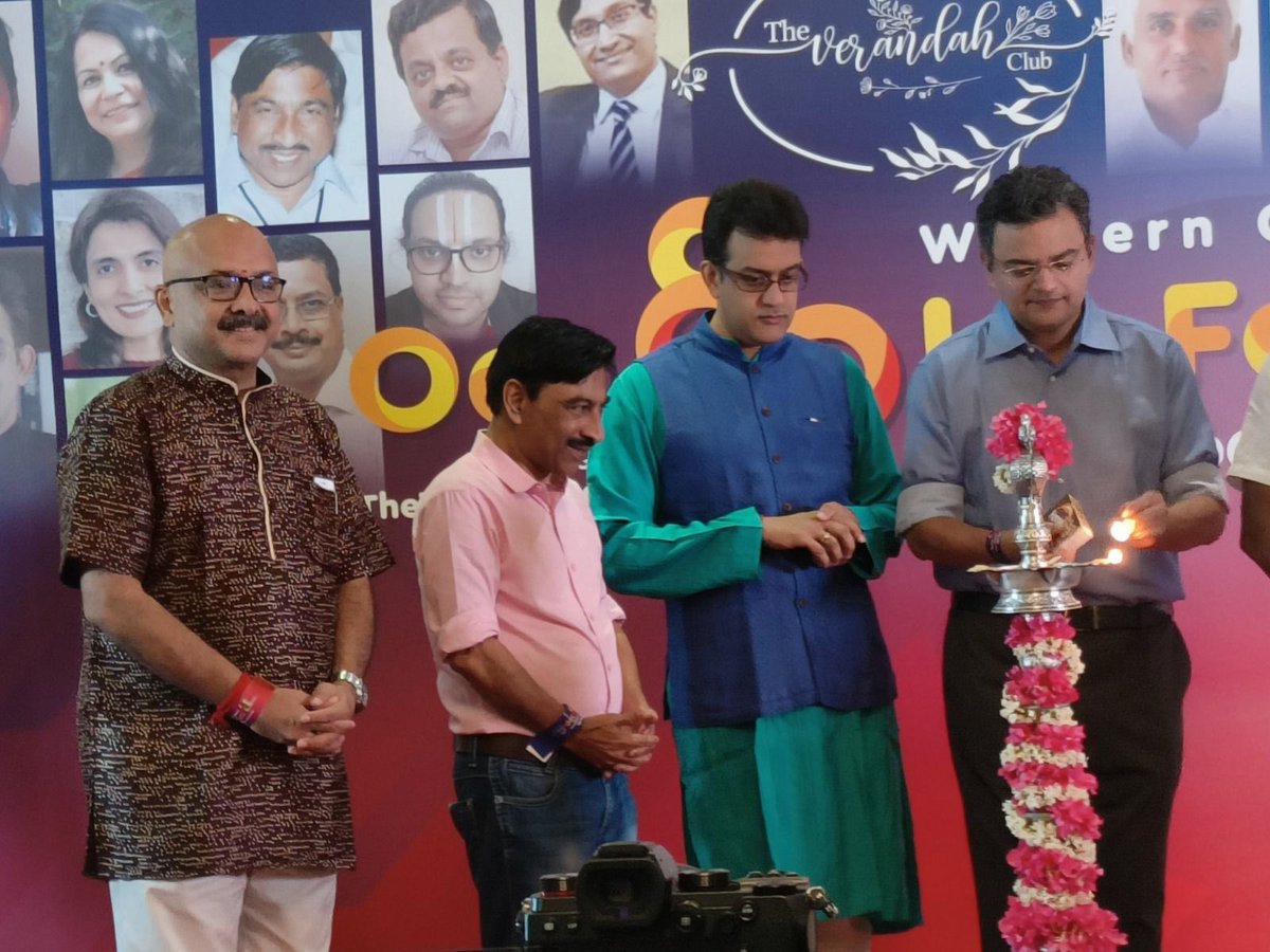 jaggu916's tweet photo. Thank you @dinamalarweb for covering the #WesternGhatsLitFest & book launch of Shri @MRVChennai Ji's Tamil version of #RetainingBalance https://t.co/HoUjKg9EDq