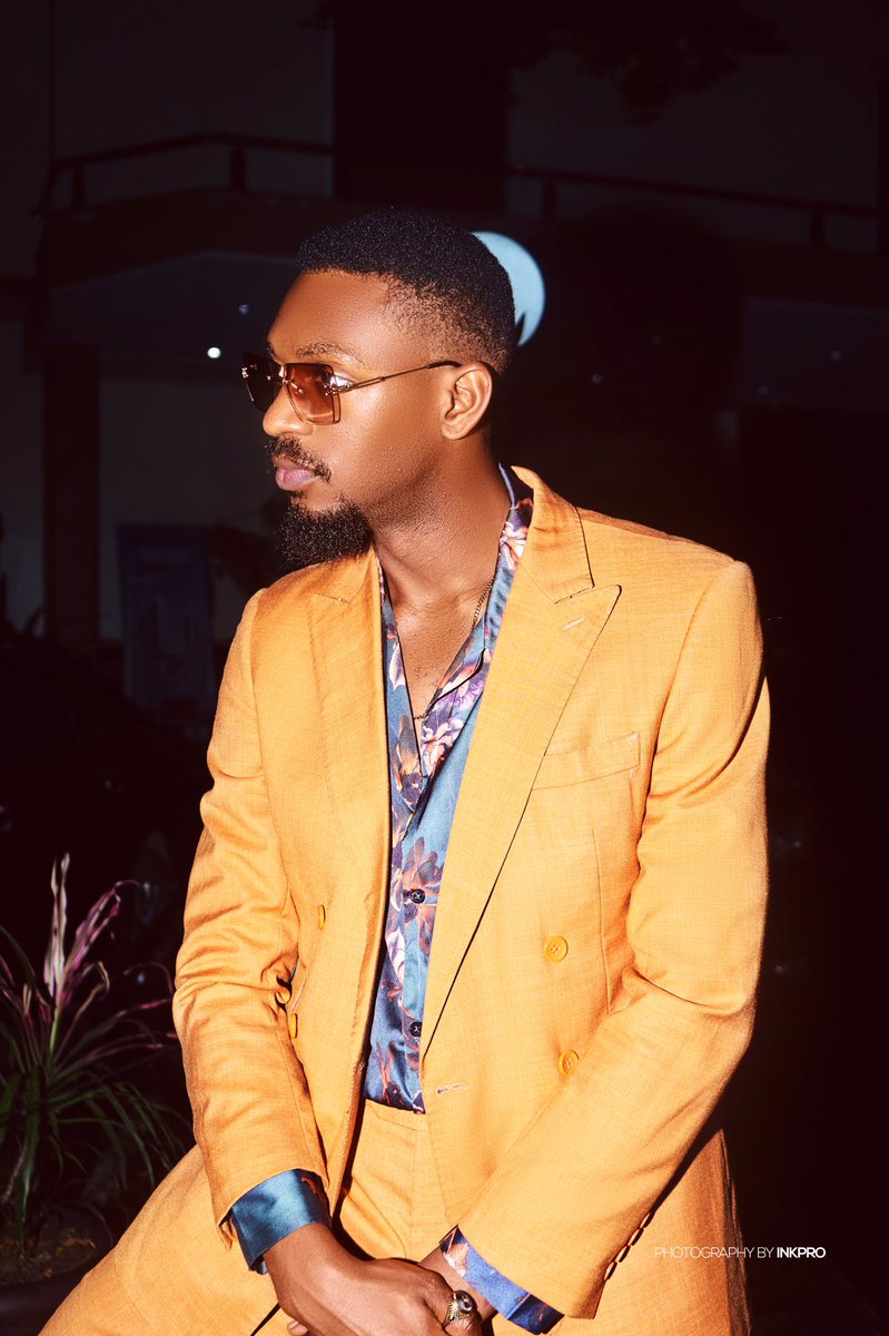 adekunleolopade's tweet photo. Had a great night!

Styled by @YolandaOkereke 
Shot by @adetomiwahassan https://t.co/rRUeReaQbw