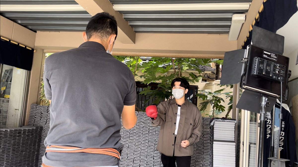 QUE20241026's tweet photo. 何やら指導を受けているササキといっちー…一体これは…!?
(スタッフ:なおちゃん)
#COOKIEJAM製作委員会 #COOKIEJAM #浅草 https://t.co/YFP23nqtn4