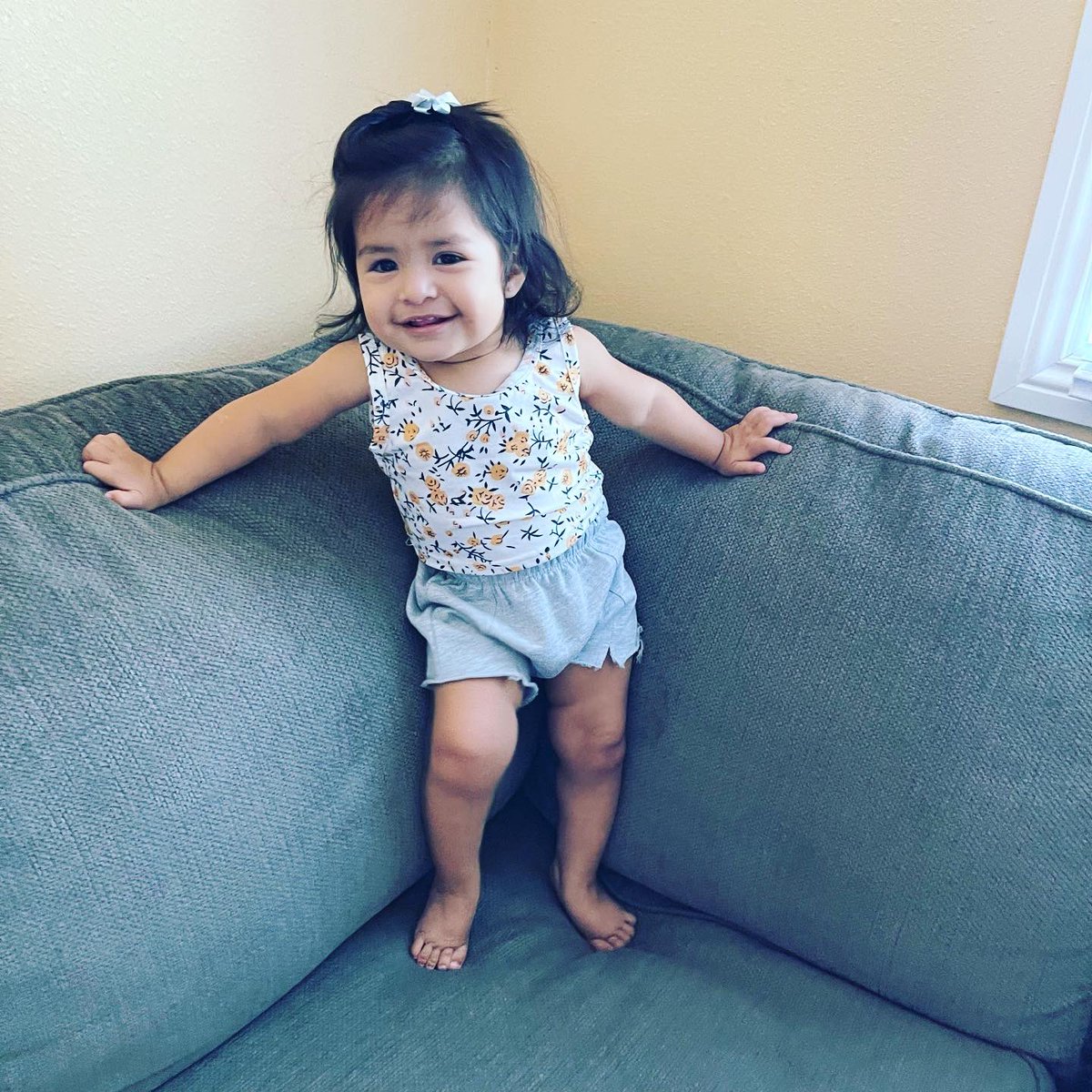ShopShipSip's tweet photo. 𝕊𝕒𝕥𝕦𝕣𝕕𝕒𝕪 𝕧𝕚𝕓𝕖𝕤 😍🧡

#babyfashion #babystyle #shopshipsip  #shoppingshippingandsippingwithfrida #poshmark #poshmarkseller #poshmarkreseller #poshmarkbaby https://t.co/Cc66q8MjcC