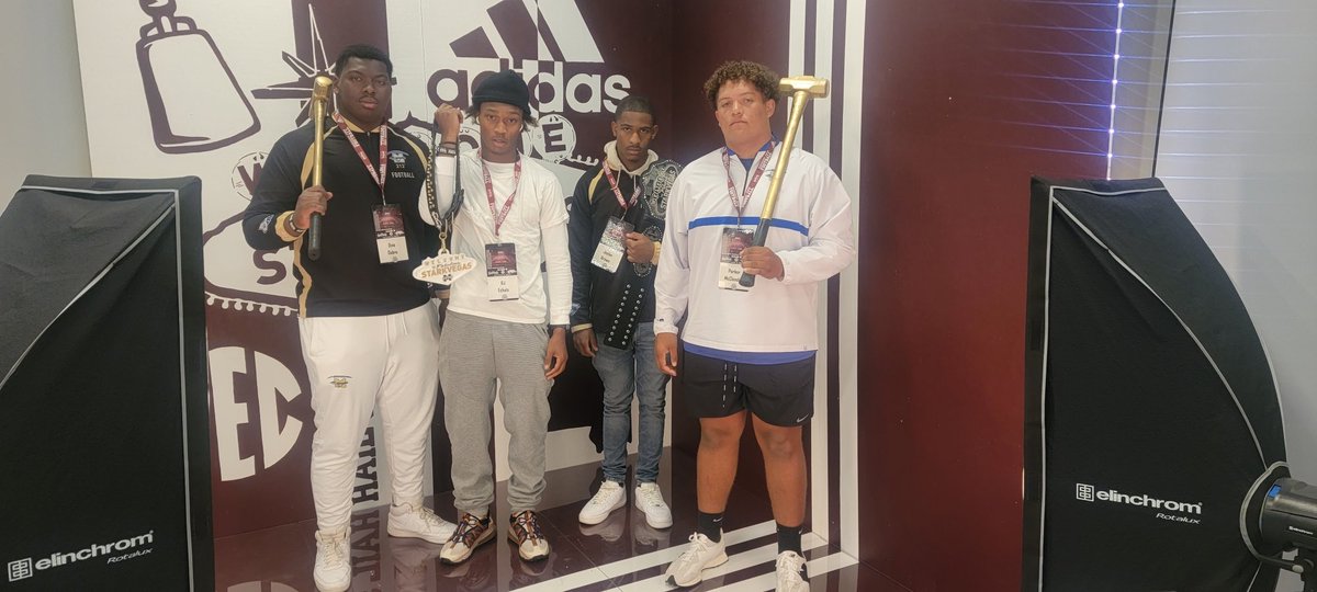 MState didn’t disappoint! Fans were on 🔥. Big thanks ⁦<a href="/CoachMiller_/">Mason Miller</a>⁩ for taking time to chat. Can’t wait for next visit <a href="/HailStateFB/">Mississippi State Football</a>⁩ ⁦<a href="/coachstephens56/">Franklin Stephens</a>⁩ ⁦@Mansell247⁩ ⁦<a href="/McEachernFtball/">McEachern Football</a>⁩ ⁦<a href="/ChadSimmons_/">ChadSimmons</a>⁩ ⁦<a href="/SouthernSwagg4/">Junior Baker NLR</a>⁩ ⁦<a href="/Jagcount/">Corey Johnson</a>⁩
