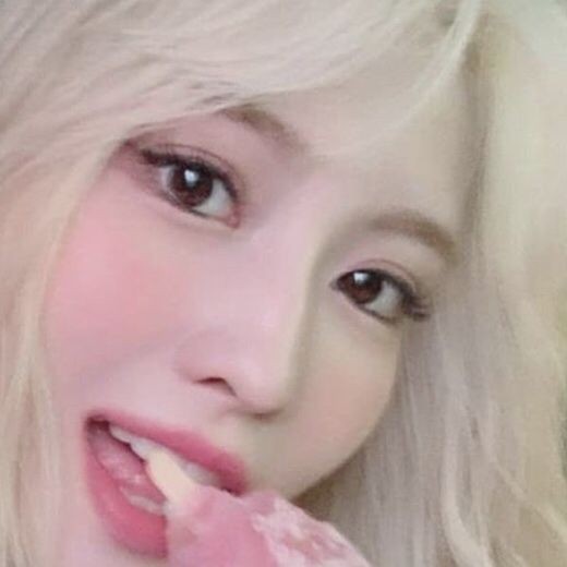 4545pixie's tweet photo. ⠀⠀
⠀⠀⠀⠀ADORA. ೃ⁀➷ sms #3
 ⠀⠀⠀  "my outfit for today!
 ⠀⠀⠀   keep safe everyone."
⠀⠀⠀ https://t.co/fKqUYD2dOj