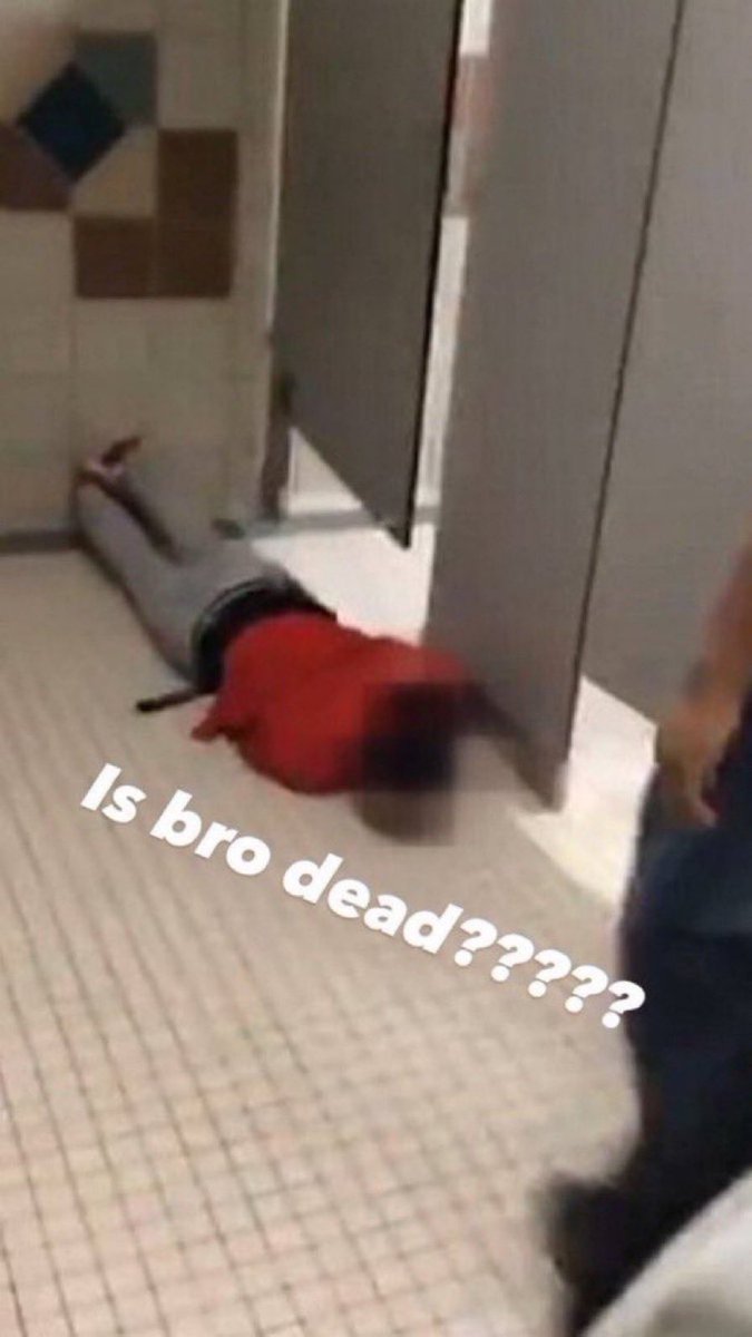 PrimeSurtain's tweet image. this how rhea did beth #WWEExtremeRules