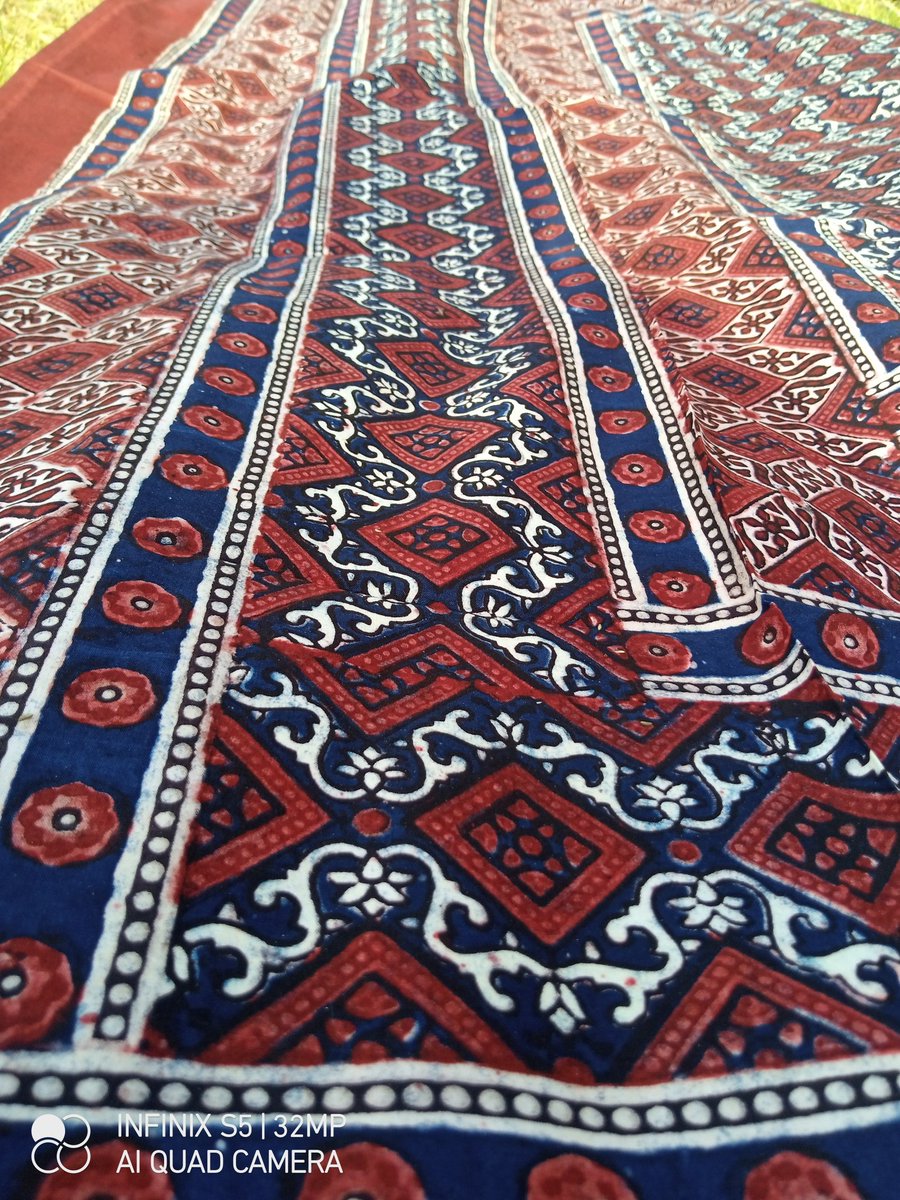 AurangzebSoom12's tweet photo. Traditional Ajrak
#bhitshahcrafts #naturaldye #purehandmade #Ajrak #2psuit #saree #scarf #dopatta #shirt #shawl #frock #bedsheet #bedspread #lawn #cotton #shoplocal #womenwear #pakculture #sindhculture #indusvallyculture #blockprint #Lahore #Islamabad #Uk #Canada #Ajraktwitter https://t.co/xNnh2hsHHI