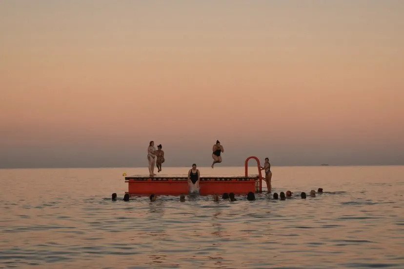 CurtinUni's tweet photo. #TikTok creator & #CurtinGrad Tara Jeisman never expected a sunrise dip in the ocean to start a body positivity movement.
Her brainchild, Sea Gals is giving girls a safe space to be themselves.
Find out more: https://t.co/jhVfWdAVEY
#CurtinUniversity #CurtinLife https://t.co/Fq1xVxoylC