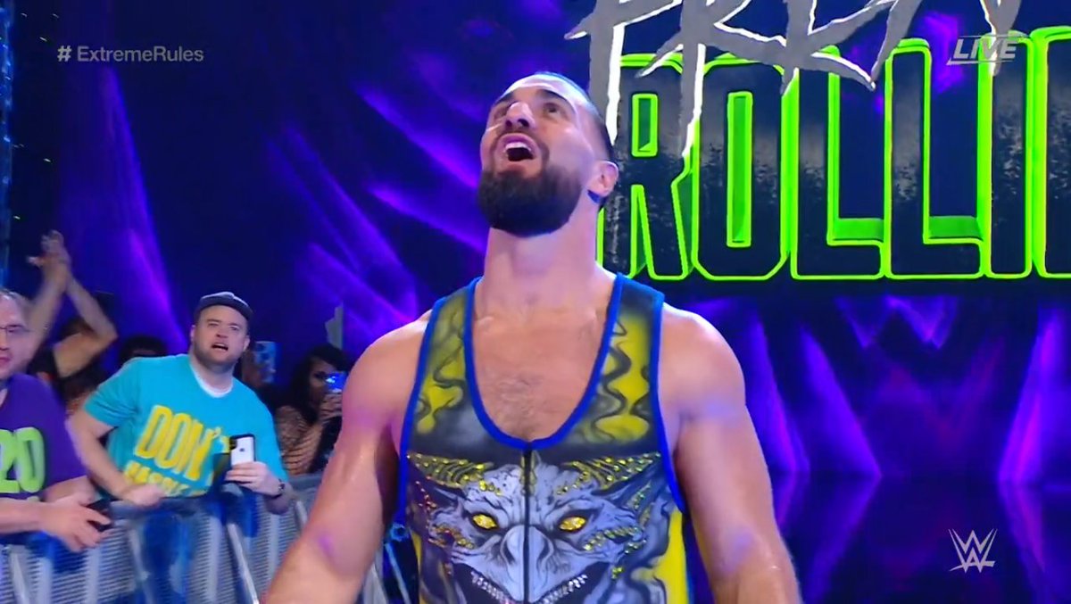 SocialTopcast's tweet photo. Rob Van Rollins #ExtremeRules https://t.co/V7PGbb2xMr