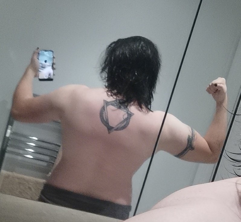 / mun post:ᅠ 
ᅠᅠᅠ 
ᅠᅠsomething somethingᅠ 
ᅠᅠshoulder to waist ratioᅠ 
ᅠᅠᅠ 
ᅠᅠyes I'm vain cry ab itᅠ 
ᅠᅠᅠ 
ᅠᅠ