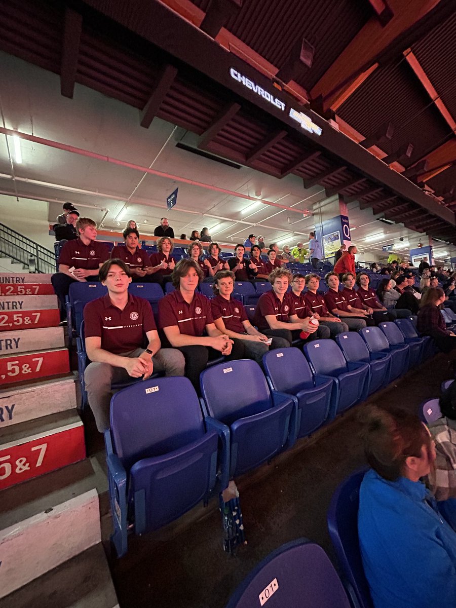 Athletics_JPHL's tweet photo. Big thank you to the @WHLGiants for hosting our U18 team tonight! 

#AthleticsHockey #Giants https://t.co/nd1luwwFGu