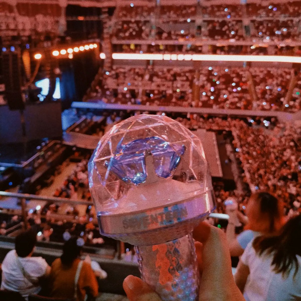 wizzabelles's tweet photo. MY FIRST KCON EXPERIENCE AAAAAAAAAA @pledis_17!!!!!!!! https://t.co/hPm2H2etBv