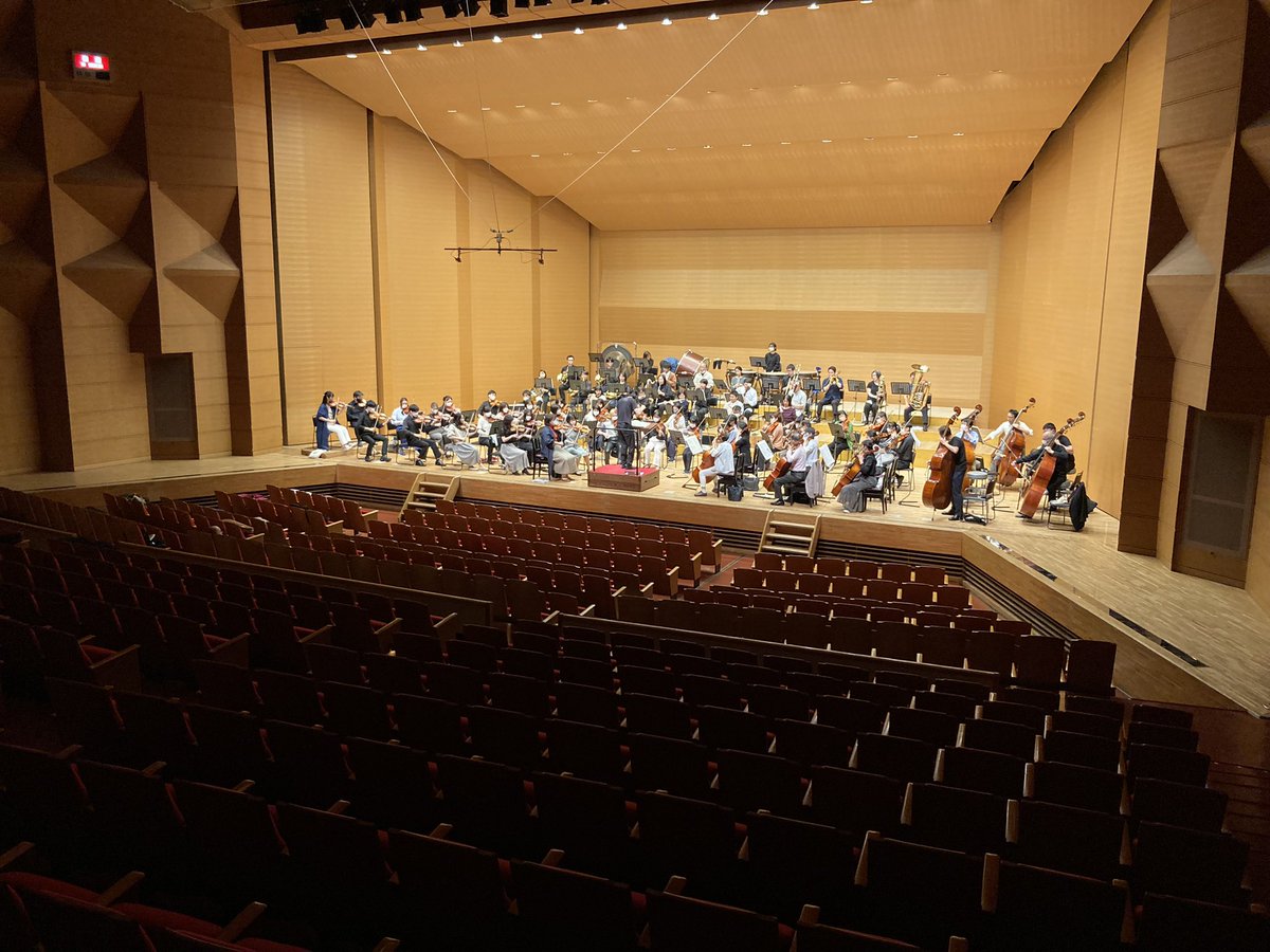 ステージリハーサルは佳境を迎え、チャイコフスキーの交響曲第6番に入りました。

#青フィルOBOGオケ
<a href="/tackt0729/">吉田拓人@10/12青フィルOBOGオーケストラ</a>