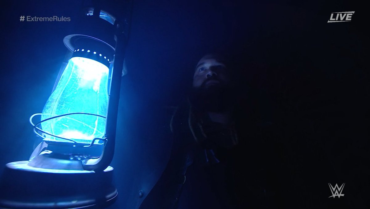 SocialTopcast's tweet photo. HE'S HERE

#ExtremeRules https://t.co/7lI9cle5yG