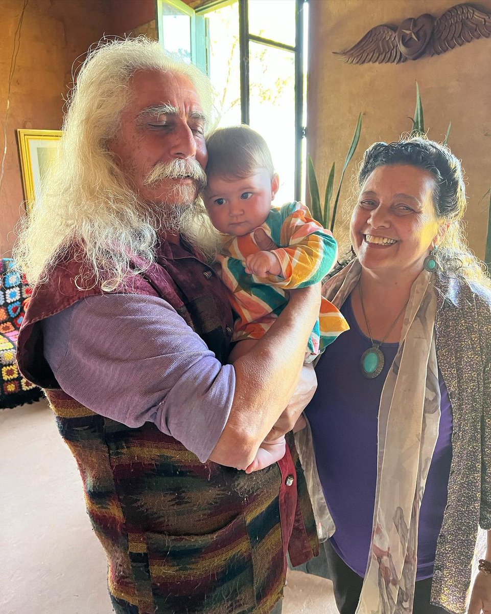 yannainfos's tweet photo. O Sino da Paz é um convite à reflexão sobre a possibilidade de transformação da atual cultura de violência em cultura de paz. 

O sino toca duas vezes ao dia… enquanto ele ecoa, o ideal de mundo começa pela gente, pelas nossas crianças. O que estamos fazendo por elas? https://t.co/S6riM3pzqh