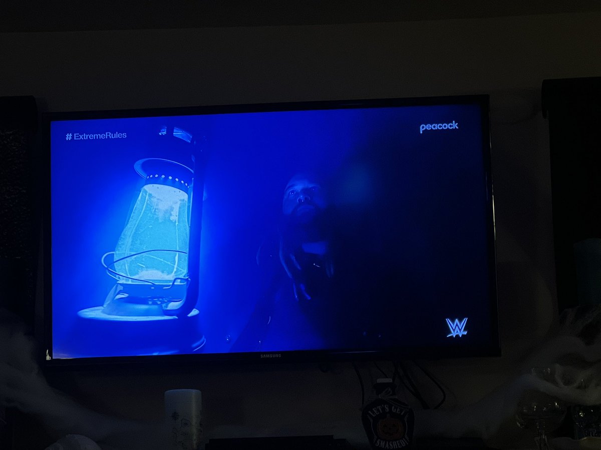 JCullityNews's tweet image. HES BACKKK!!!! #WWEExtremeRules