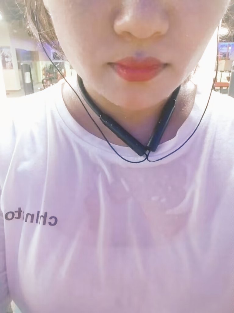 老了，就这么一会，就一身汗了。