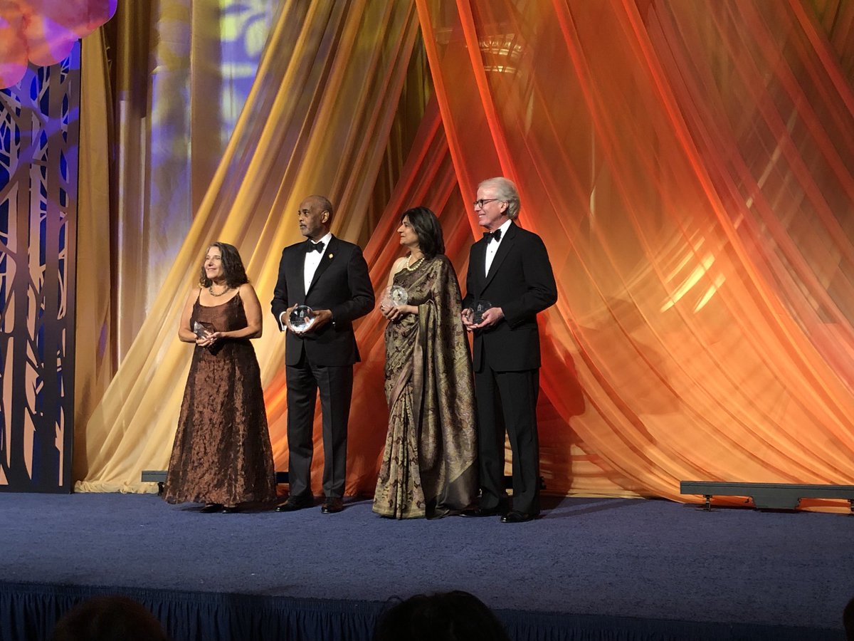 Vicki_A_Arroyo's tweet image. Great to celebrate state climate champion ⁦@DebMarkowitz⁩, recipient of ⁦@GeorgetownLaw⁩ Robert Drinan alumni public service award this evening ⁦@BuildingMuseum⁩.