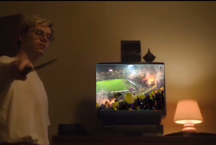 Yo obligando a cualquier persona a ver el video del recibimiento de la final de 2011: