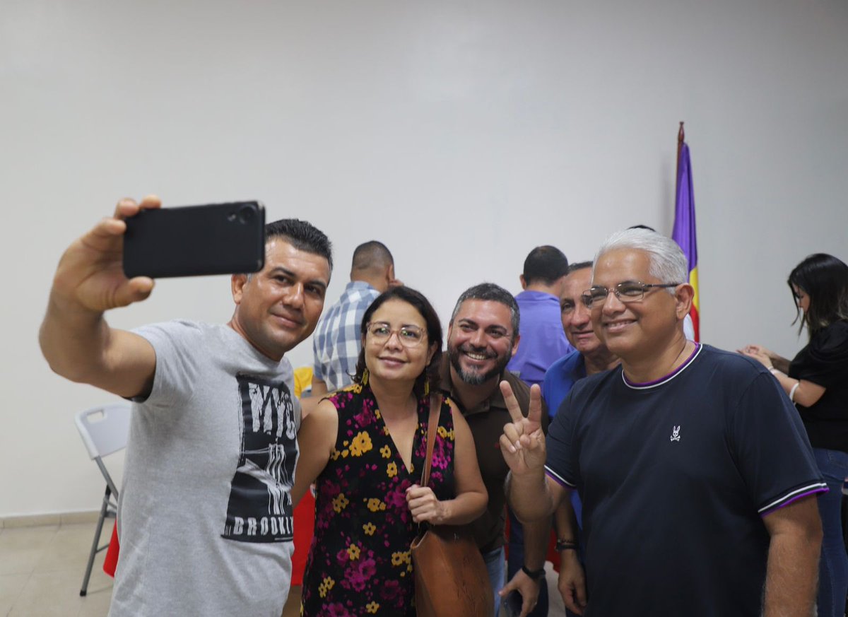 panamenistas's tweet photo. Empezamos la expedición de carnets a panameñistas a cambio de una donación simbólica, que ayudará a la rehabilitación y reapertura de nuestra Sede principal "Jorge Pacífico Adames".
¡Gracias a todos los que participaron! https://t.co/XBt18zCUXt
