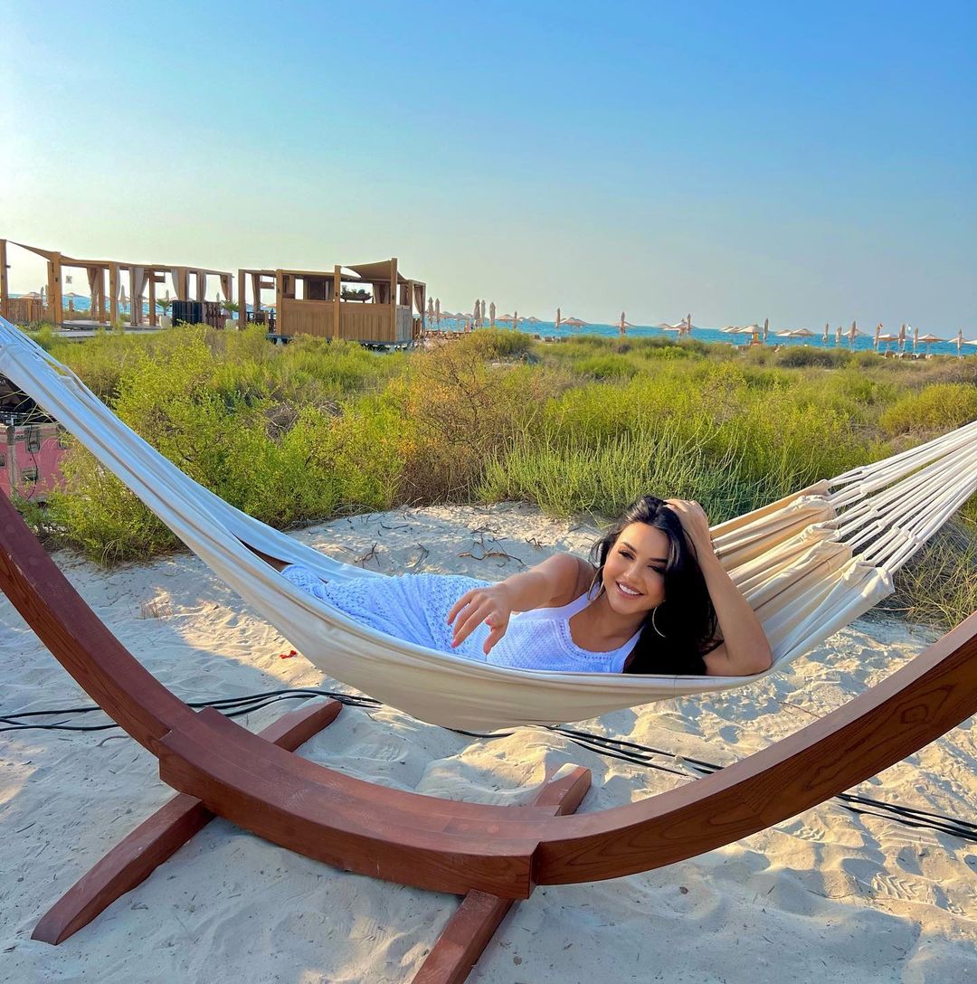 Zephanie tweet media