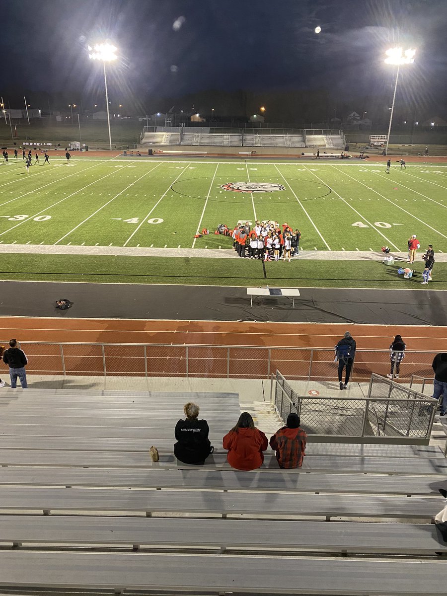 SheresaLayton's tweet photo. What an amazing day to be a Bulldog!
•Cross County 
•Football Back and Fourth Win Over Friends 
•Senior Night for Women’s Soccer
•Mens Soccer Comeback Win Over Friends

#BulldogPride https://t.co/wMaPe2C1i3