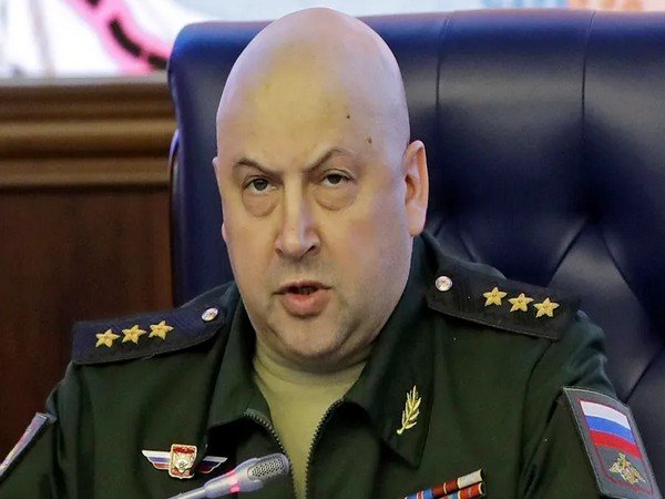#Russia appoints a new General #SergeySurovikin to lead the #Ukraine offensive after #Moscow suffered a series of military setbacks that triggered criticism of the army’s leadership.
#RussianArmy #UkraineRussiaWar